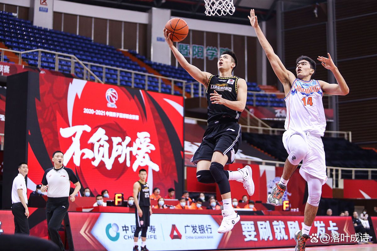 北京男篮备战湖北队，全员全力冲刺备战