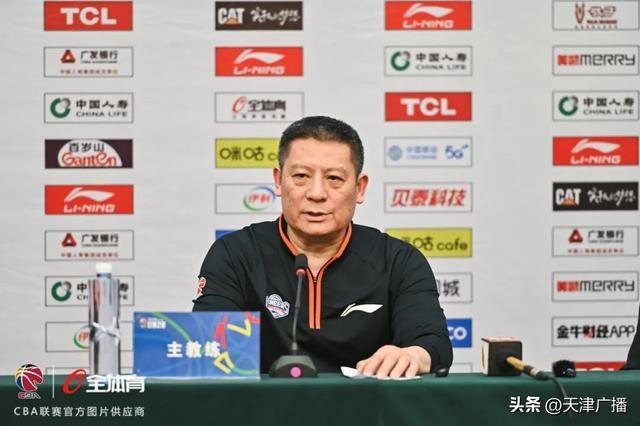 天津男篮力克山西，欢呼声如潮汹涌