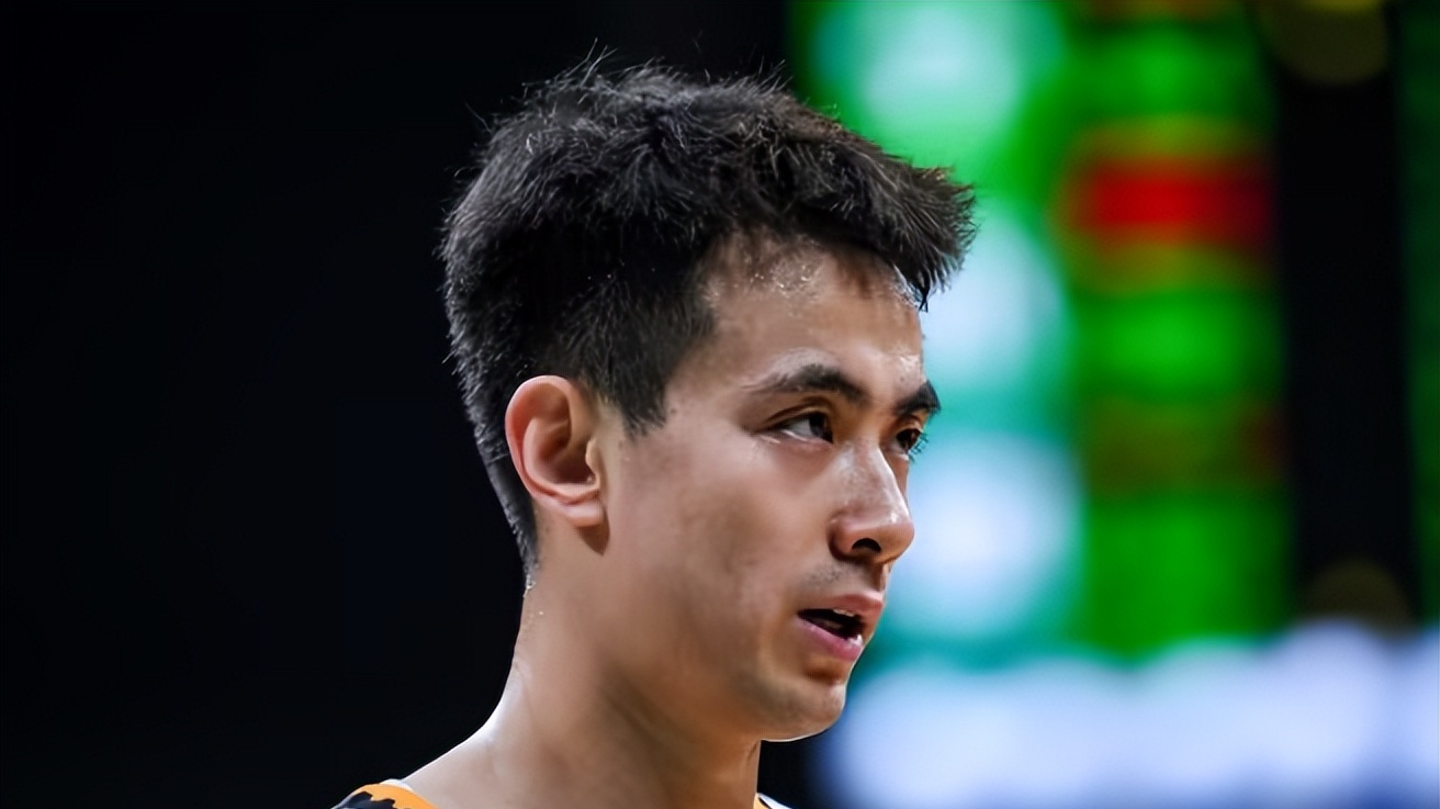 大连一方实力碾压对手，豪取联赛连胜