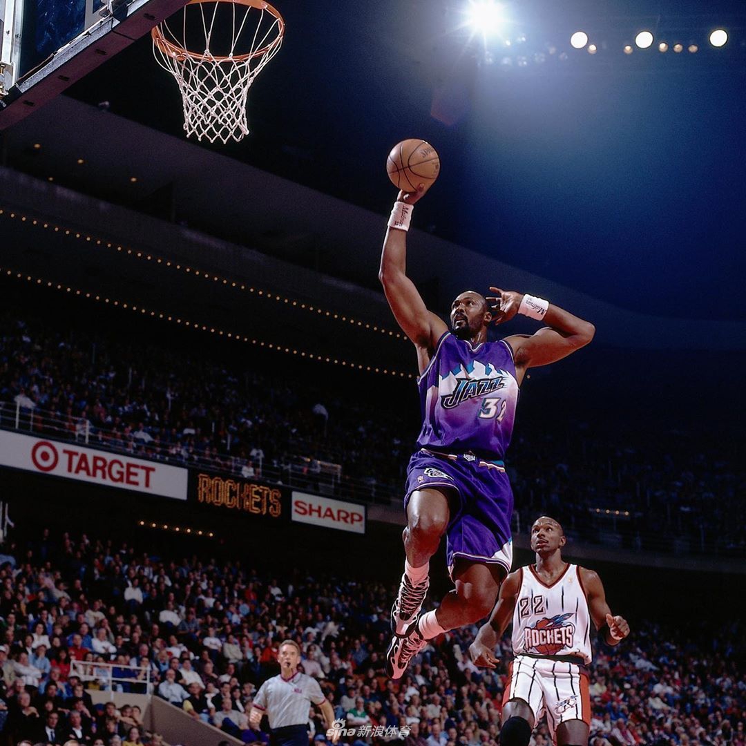 爵士球员独揽全队荣耀,助球队成功实现反超的简单介绍 爵士球员独揽全队荣耀,助球队成功实现反超的简单介绍