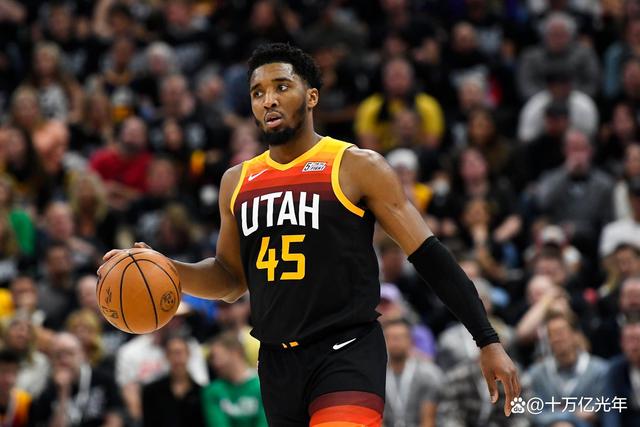 爵士球员独揽全队荣耀,助球队成功实现反超的简单介绍 爵士球员独揽全队荣耀,助球队成功实现反超的简单介绍