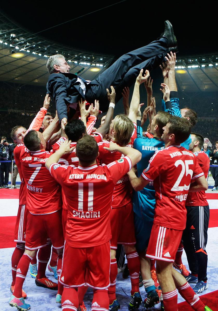 拜仁慕尼黑轻松战胜对手，豪取德甲联赛三连胜