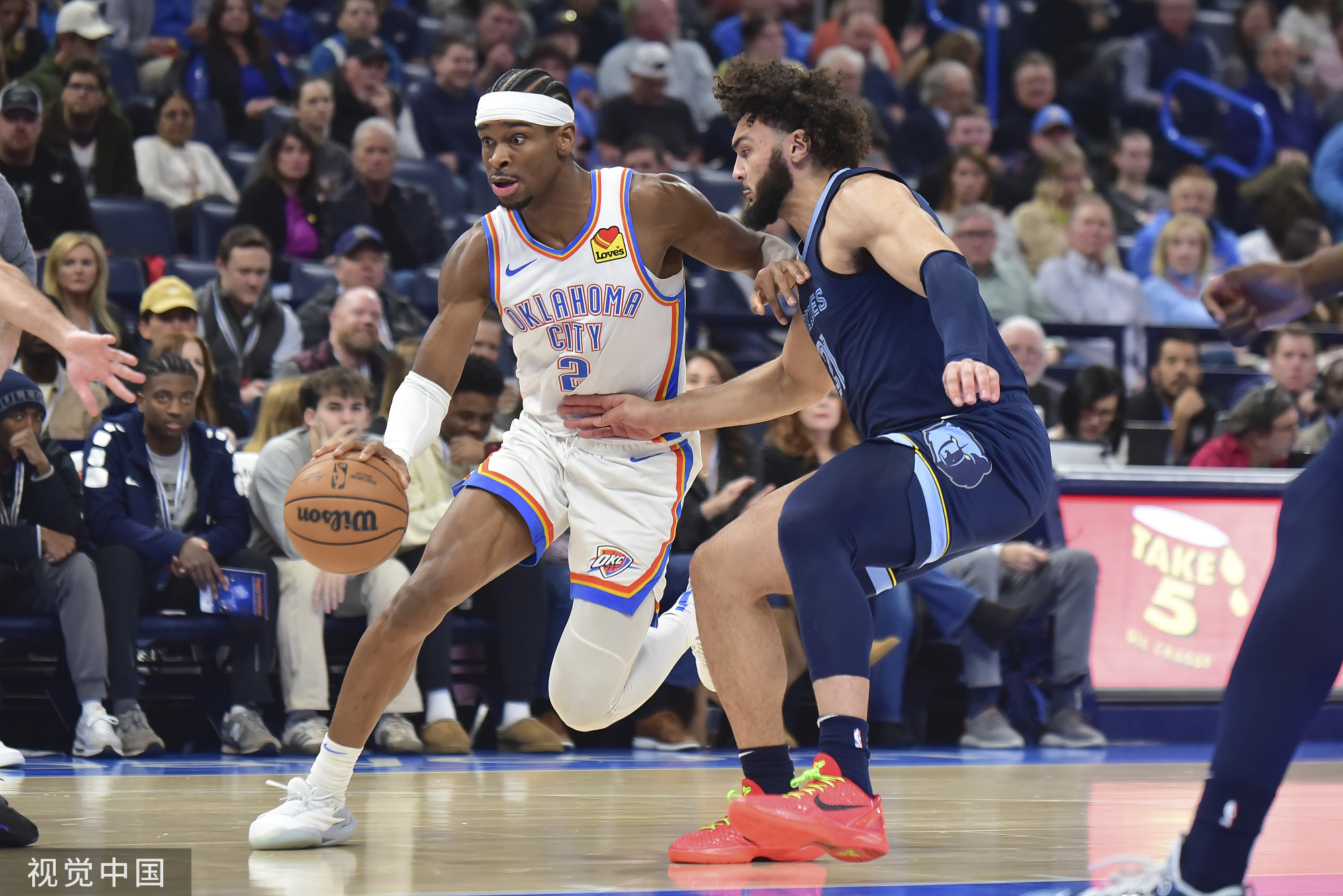 猛龙客场战胜黄蜂领先 猛龙客场战胜黄蜂领先