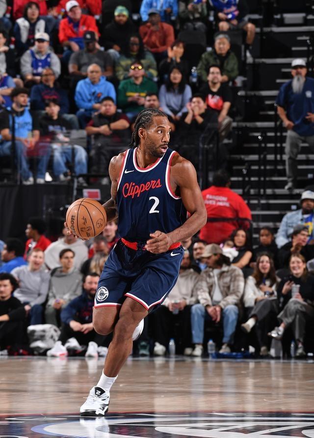 快船客场大胜开拓者，莱昂纳德32分的简单介绍