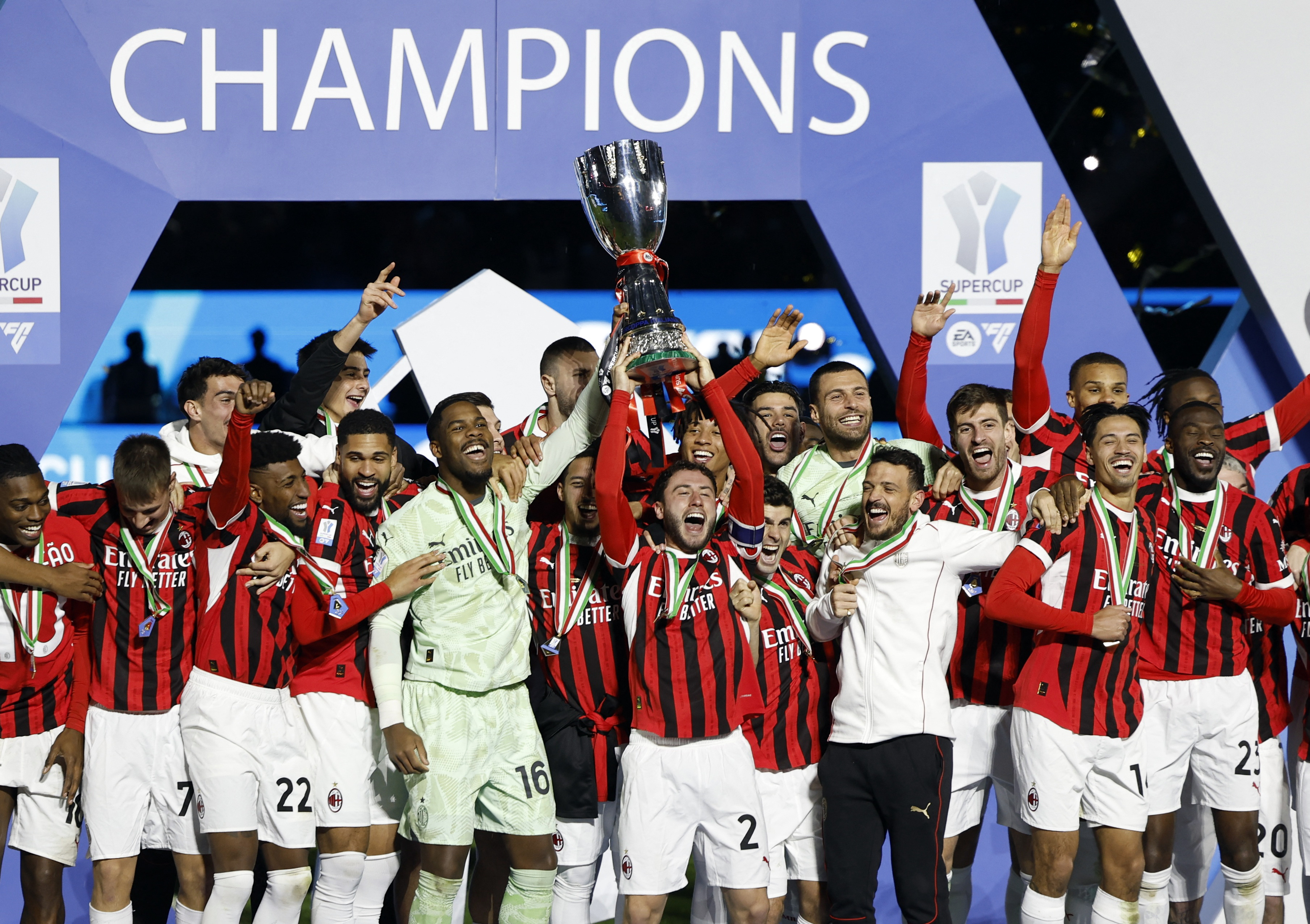 巴黎逆转国际米兰，迪马利亚关键制胜